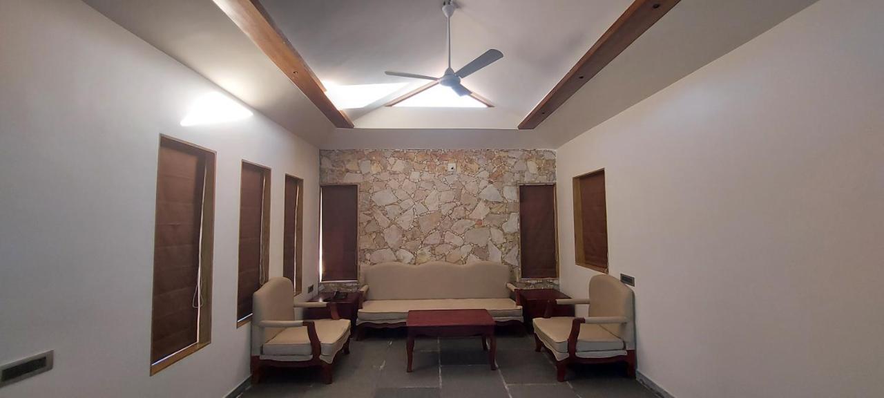 Vikrama Heritage Resort Pavagadh Hālol エクステリア 写真