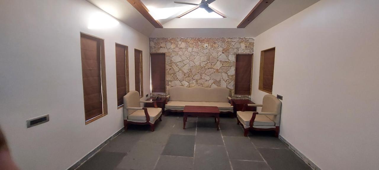 Vikrama Heritage Resort Pavagadh Hālol エクステリア 写真