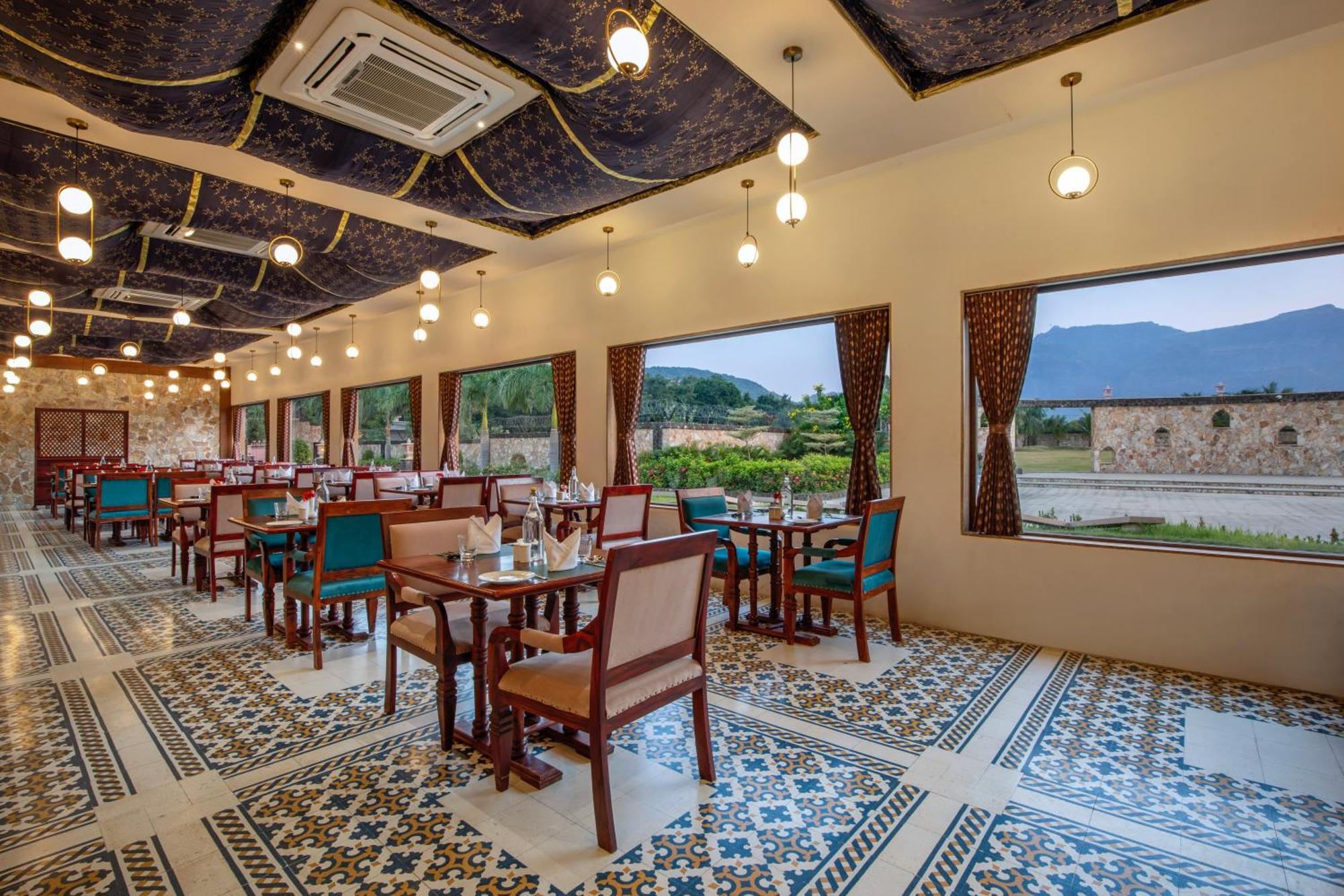 Vikrama Heritage Resort Pavagadh Hālol エクステリア 写真