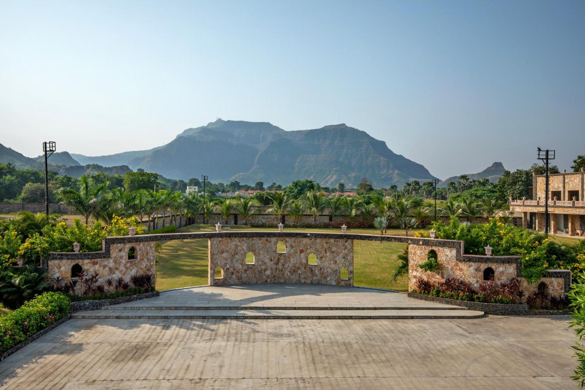 Vikrama Heritage Resort Pavagadh Hālol エクステリア 写真